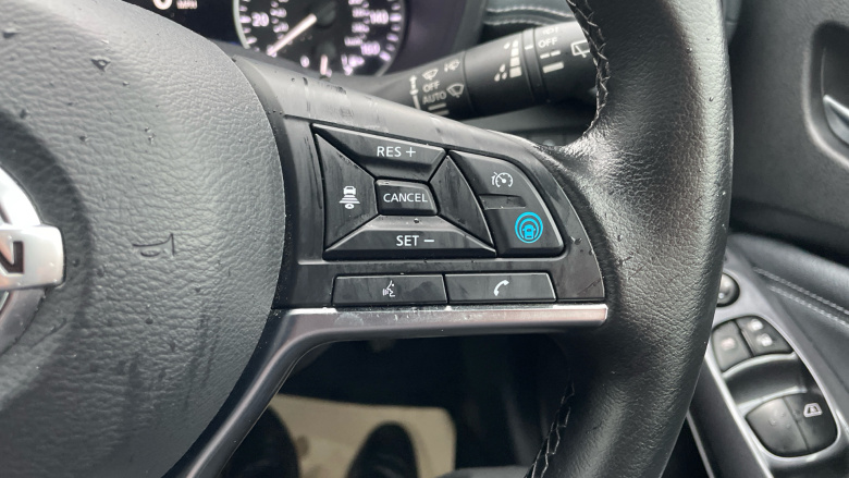 Nissan Juke 1.0 DiG-T 114 Tekna 5dr Petrol Hatchback